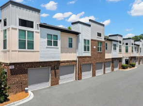 Landing Furnished Apartments - Charlotte Northlake