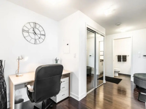 AOC Suites - High-Rise Condo - CN Tower / Lake View