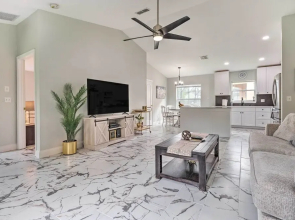 Davenport Home w/ Lanai & Pool: 10 Mi to Disney!