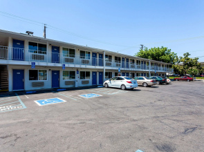Motel 6 Sacramento, CA - Downtown