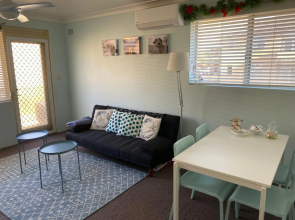 Digby's Place - waterfront apartment