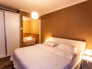 Hostel S