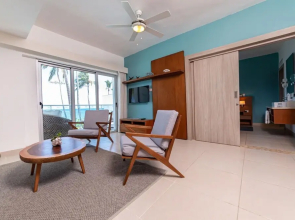 Outstanding 1 Bedroom Apartment Ocean View E