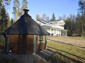 Lomapesä Cottages