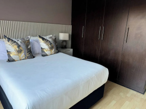 2 Bedroom Apartment Near Monte Casino