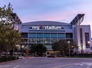 Private Oasis in Central Houston, Private Pool, Work-cation