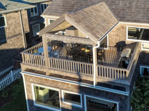 Beachside Retreat w/ Hot Tub, Balcony Dining & Blue-ceiling Charm Sea Curred by Avantstay
