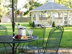 Loganberry Inn