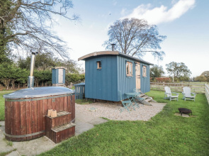 Honeysuckle Hut, Potto Grange Farm