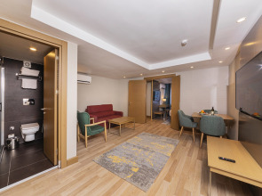 Csk The Halich Port Istanbul