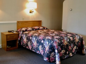 T-Bird Motor Inn