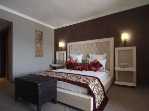 Romance Beach Hotel