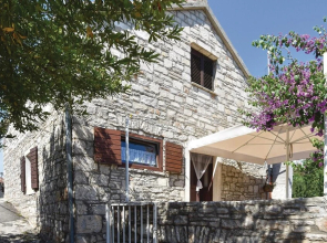 Beautiful Home in Stomorska With Wifi and 2 Bedrooms
