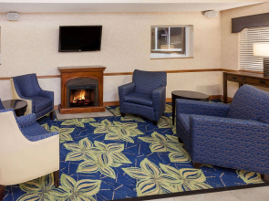 Baymont by Wyndham Galesburg