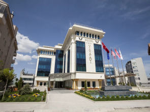 Vivaldi CE Gold Hotel