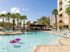 The Point Hotel & Suites