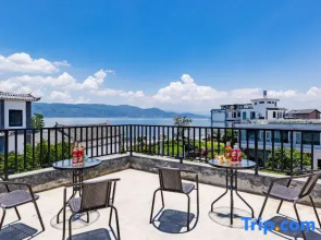 Floral Hotel·Xingfugang Bokewan Hotel (Dali Yanxi Swan Branch)