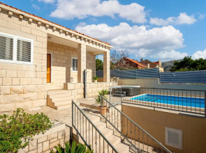Amazing Home in Orebic with Hot Tub, WiFi & Outdoor Swimming Pool