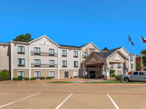 Comfort Suites