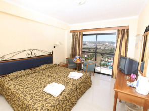 Tsokkos Gardens Hotel & Apartments