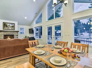 Family-friendly Packwood Retreat w/ Deck!