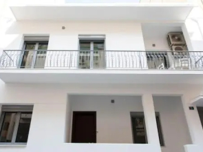 Five-Bedroom House near Acropolis