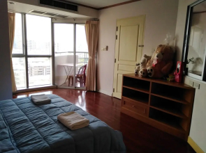 Downtown Apartment near BTS Station