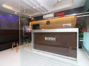 OYO 15671 Hotel Jalsa Dlx