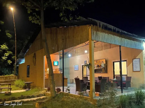 Nana Jungle Resort Near Chitwan National Park