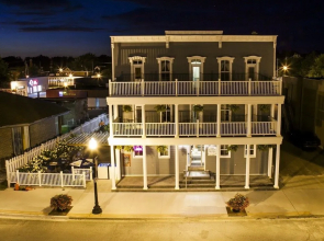 The Grove Hotel