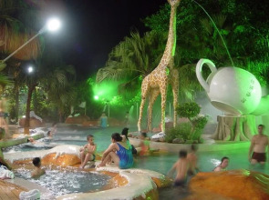 ZJ Haibin Garden  Hotspring