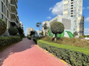 Elite LUX Holiday Homes - Modern 1BR Resort Amenities in Production City