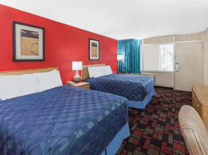 Ramada By Wyndham Clinton