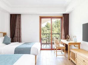 Floral Hotel · Harmony Pavilion Hotel