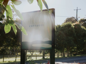 Misty View Cottages Montville