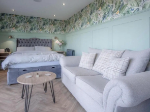 The Caswell Bay Hide Out - 1 Bed Cabin - Landimore