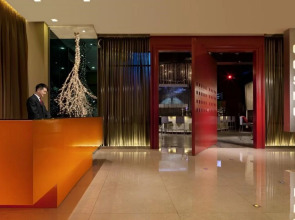 Cosmo Hotel Hong Kong