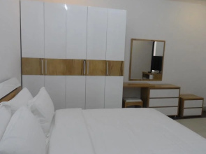 Al Mandoos Hotel