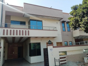 Red Lagoon Guest House