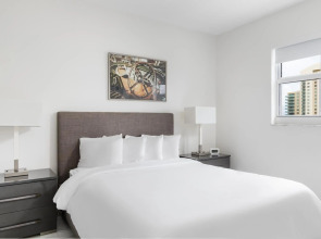 Fortune House Hotel Suites