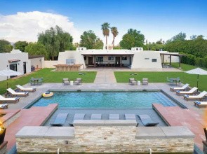 Sleeps 20! Architectural Mansion w/ Pool, Indoor Tennis Court, Game Room Starlight Estate by Avantstay