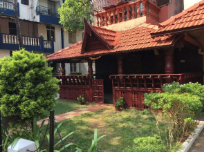 OYO 10580 Hotel Skylark