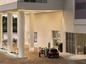 HYDE Beach House Resort Rental