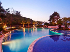 Champasak Grand Hotel