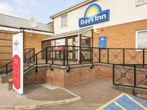 Days Inn Watford Gap