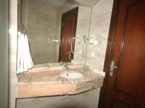 Sharah Mountains Hotel