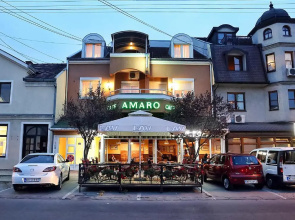Amaro Rooms
