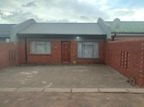 Casa Linda Guest House