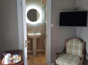 The Bounty Bar Guesthouse