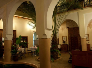 Riad Les Trois Palmiers El Bacha